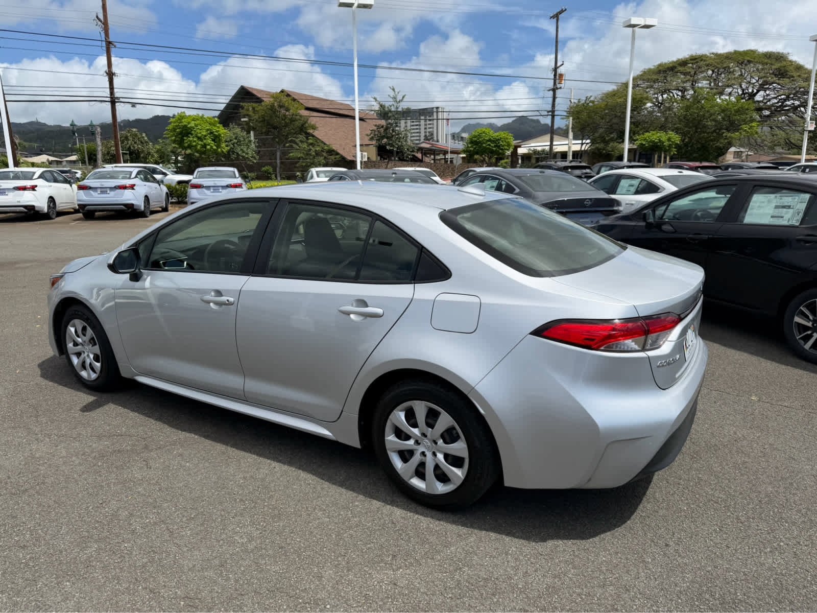 Used 2023 Toyota Corolla LE FWD image 4