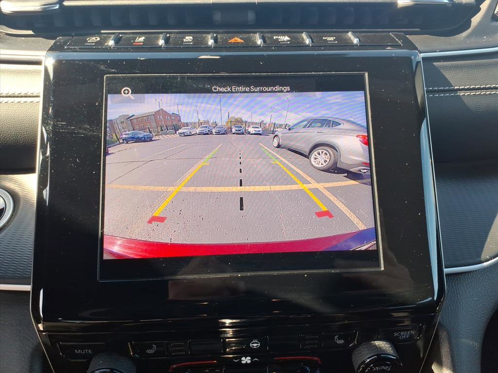 Used 2023 Jeep Grand Cherokee L Altitude image 19