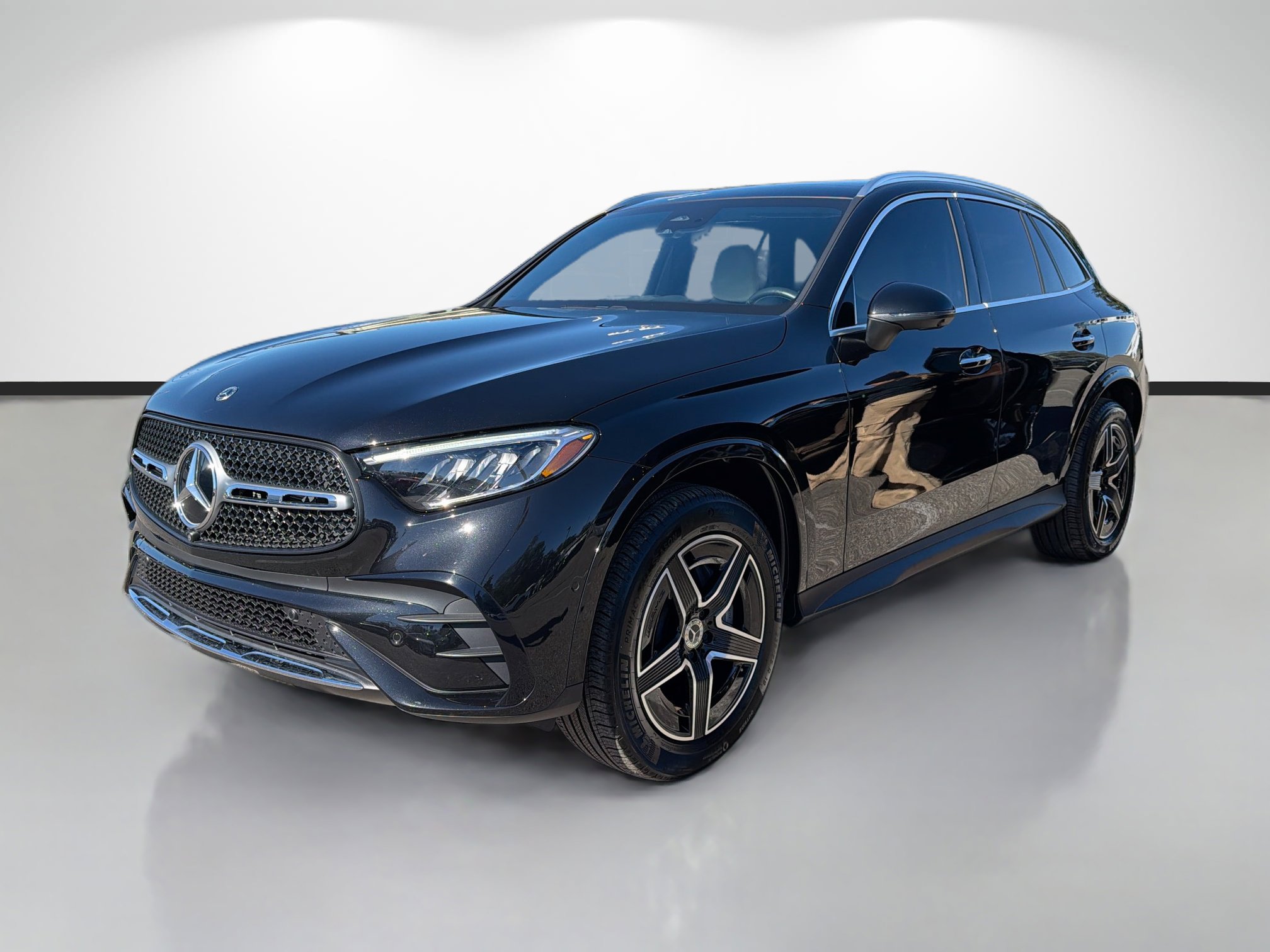 Used 2024 Mercedes-Benz GLC 300 4MATIC image 7