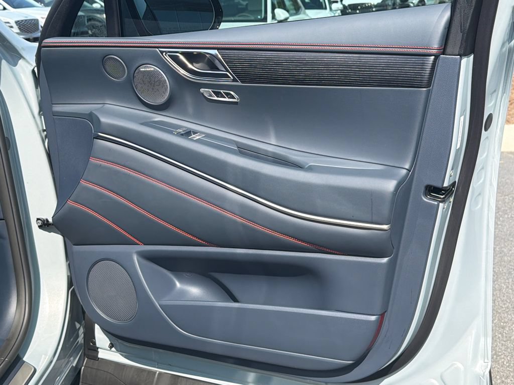 New 2027 Genesis GV80 3.5T e-SC AWD/4WD image 16