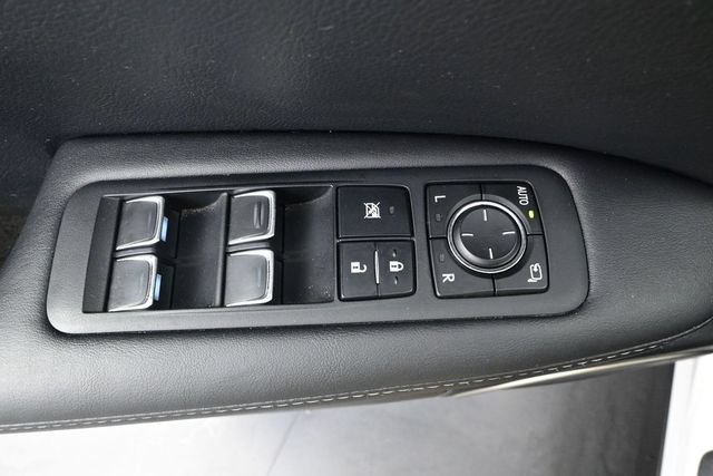 Used 2022 Lexus RX 350L Premium w/ Premium Package AWD/4WD image 10