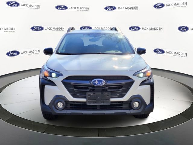 Used 2024 Subaru Outback Premium image 8