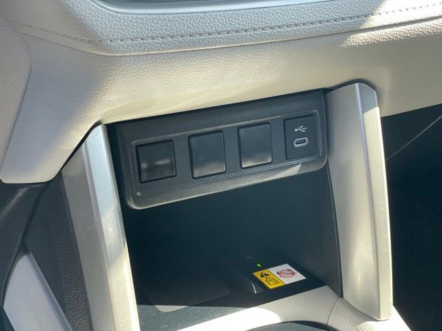 Used 2023 Toyota Corolla Cross LE w/ Moonroof Package AWD/4WD image 19