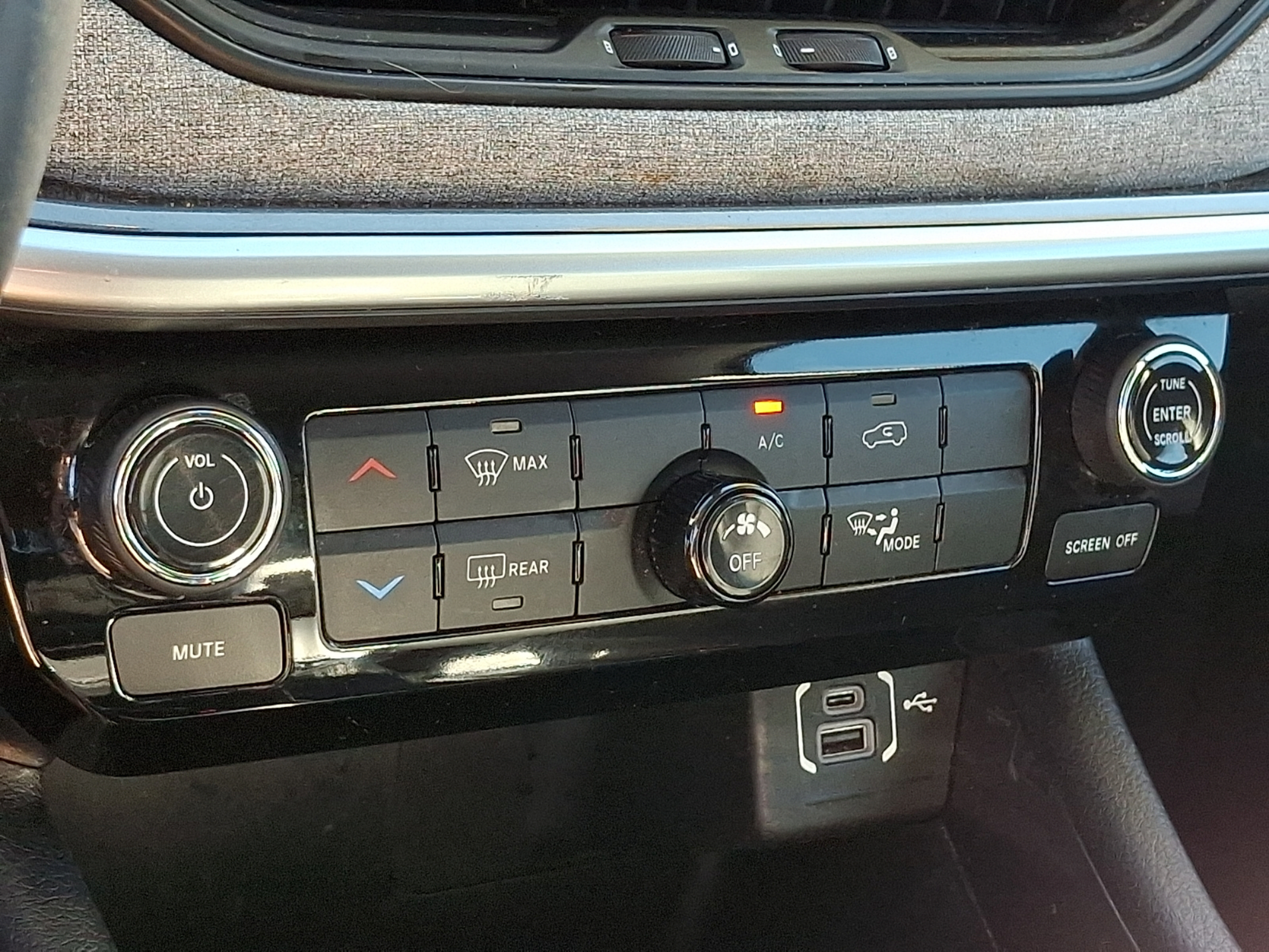 Certified 2022 Jeep Compass Latitude AWD/4WD image 13