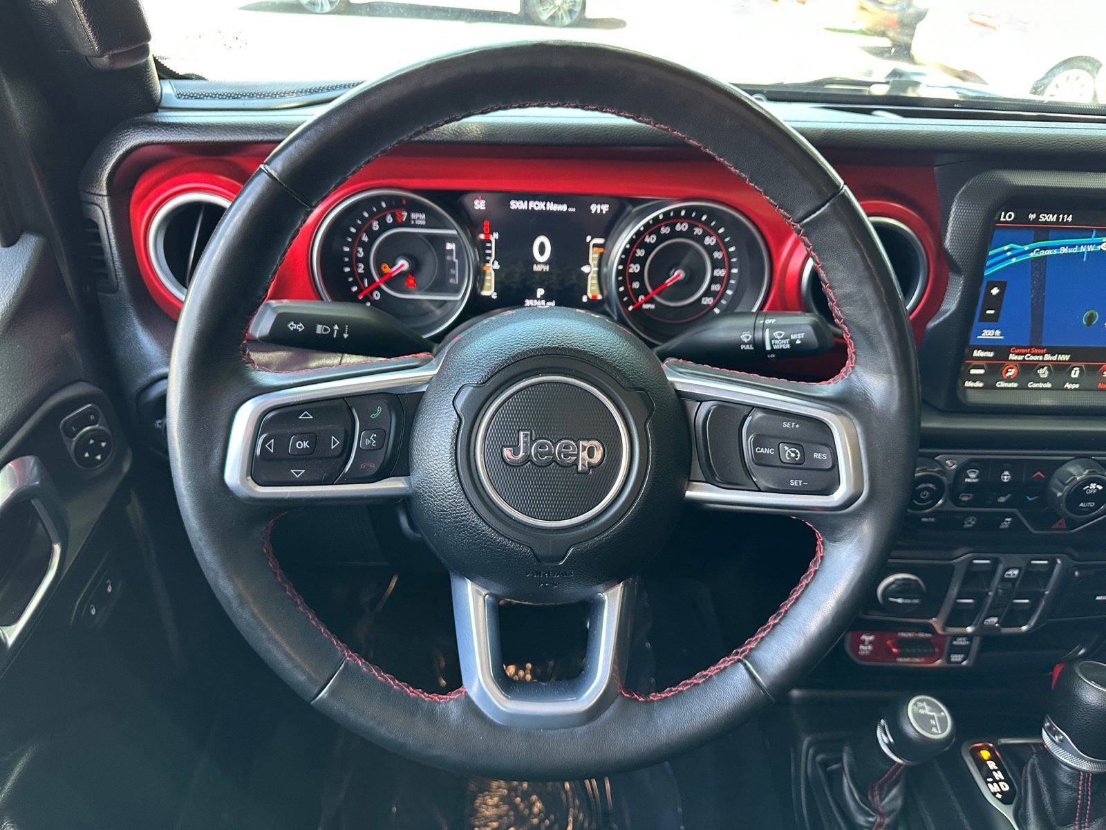 Used 2022 Jeep Gladiator Rubicon w/ Cold Weather Group AWD/4WD image 17