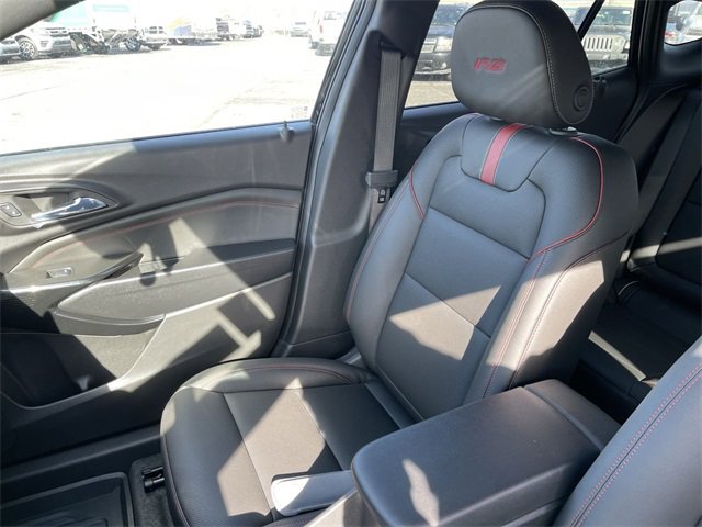 New 2026 Chevrolet Trax RS w/ Sunroof Package image 24