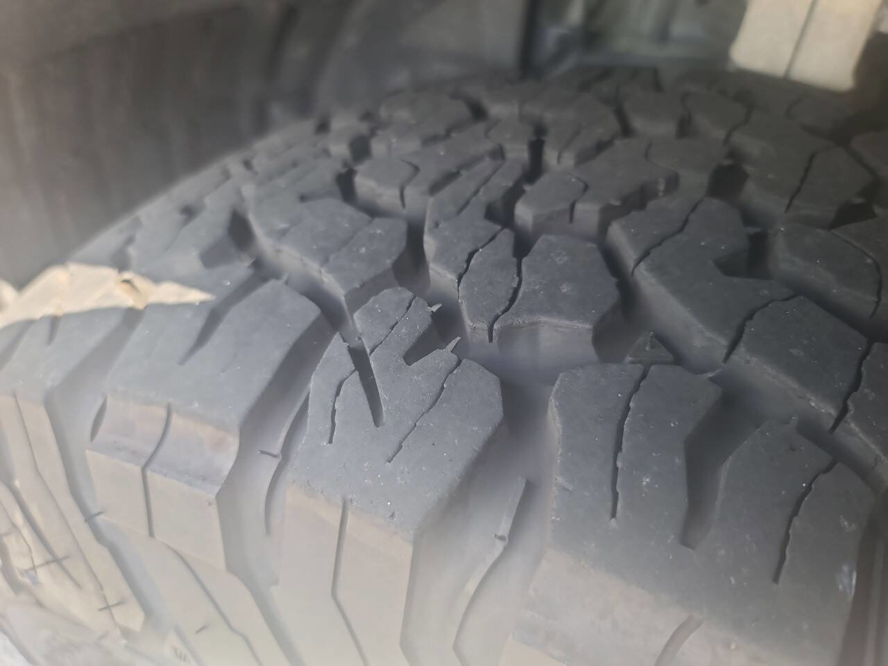 Used 2020 Land Rover Defender 110 image 12