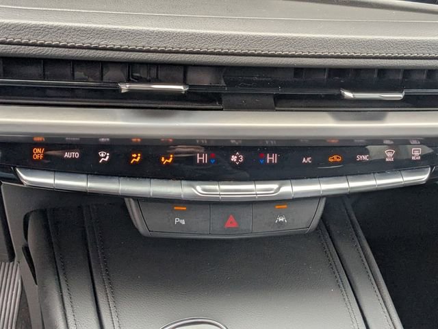Used 2024 Cadillac XT4 Premium Luxury AWD/4WD image 20