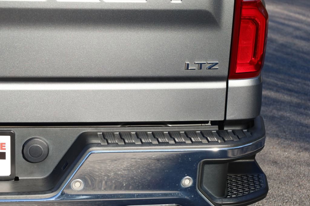 Used 2021 Chevrolet Silverado 1500 LTZ w/ LTZ Premium Package image 19
