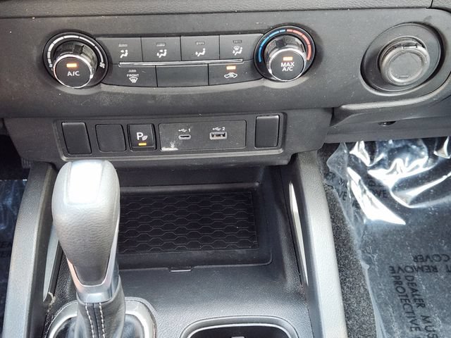 Used 2025 Nissan Frontier SV RWD image 21