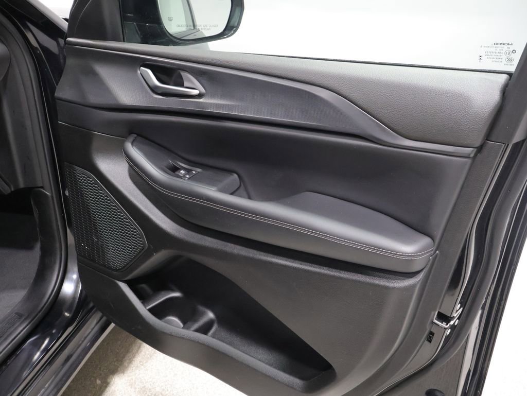 Used 2023 Jeep Grand Cherokee Altitude image 27