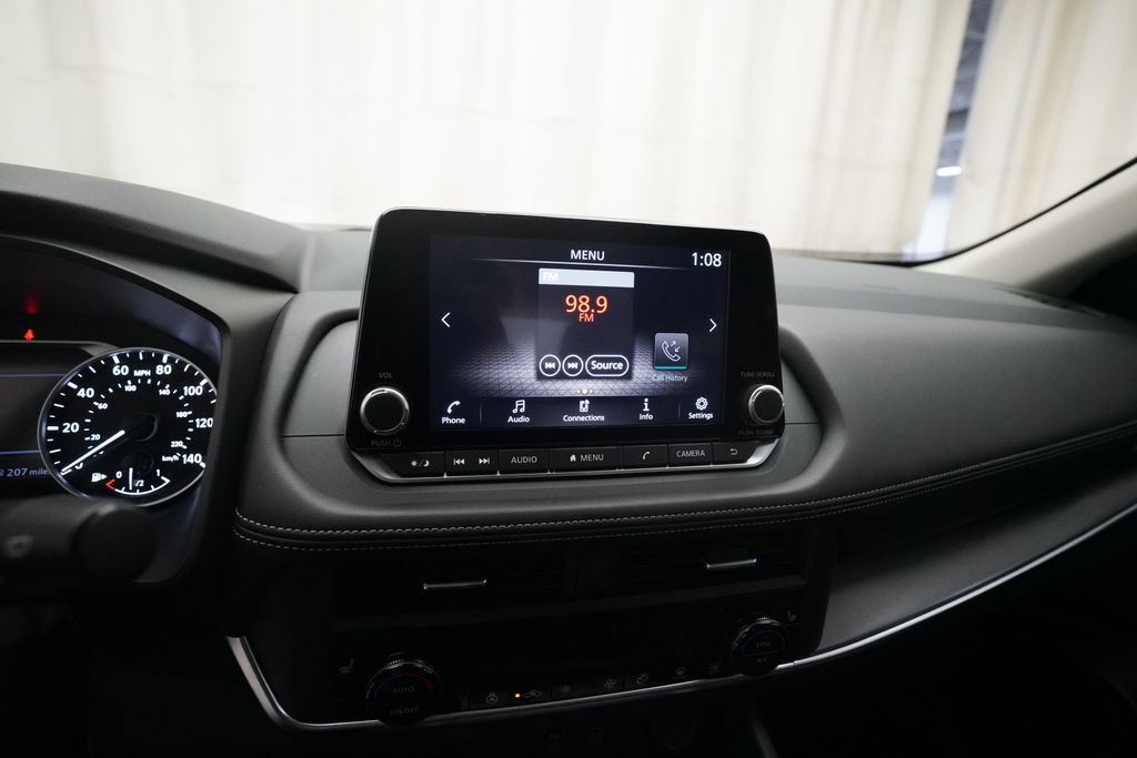 Certified 2024 Nissan Rogue SV w/ SV Premium Package image 5