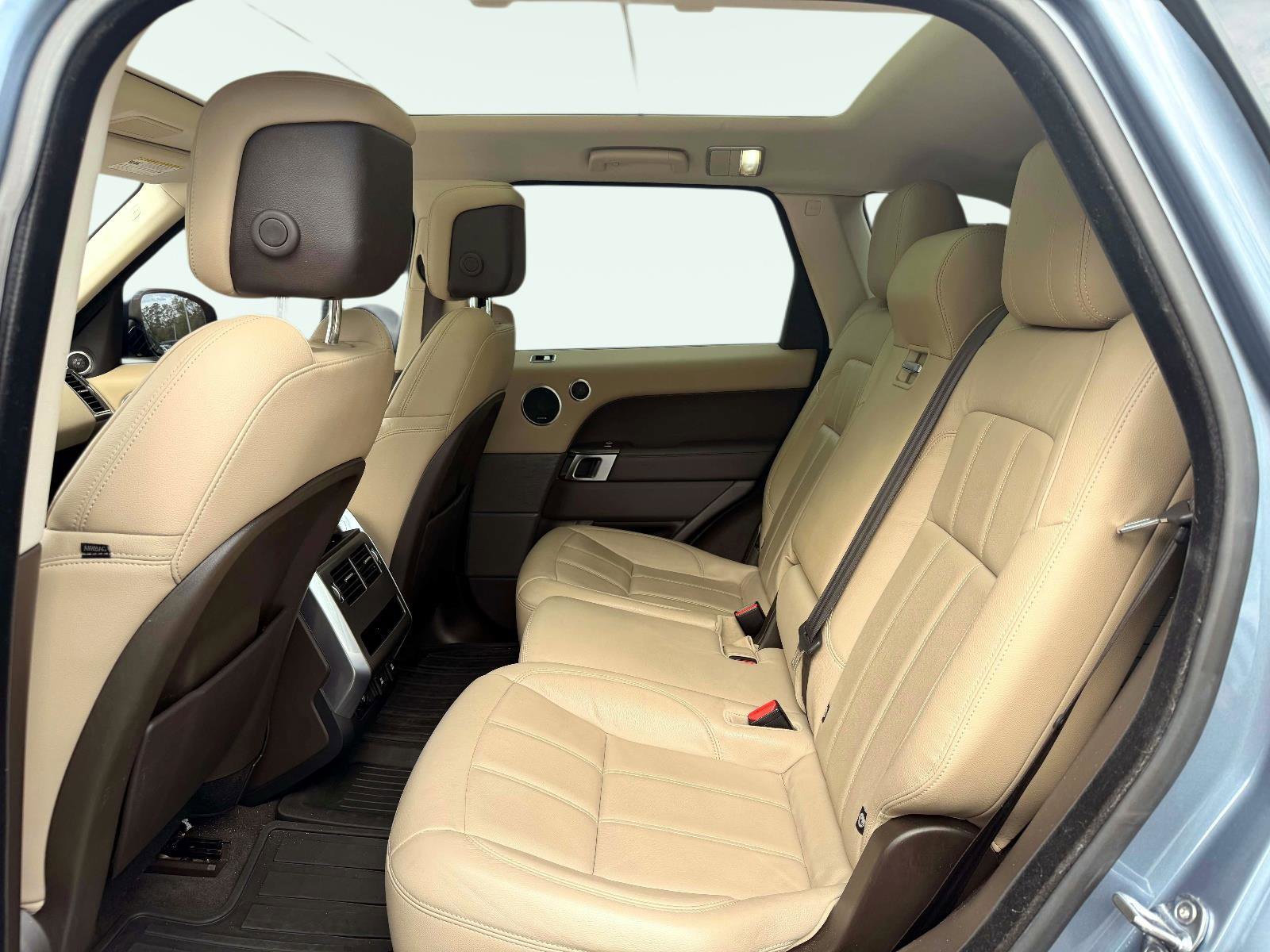 Used 2021 Land Rover Range Rover Sport SE image 42