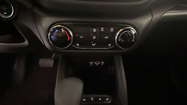 Used 2022 Chevrolet TrailBlazer LT FWD image 22