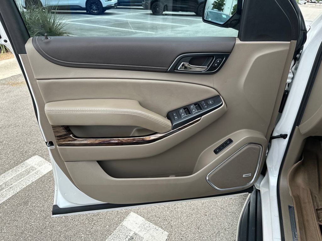 Used 2020 GMC Yukon XL SLT w/ Premium Edition RWD image 17