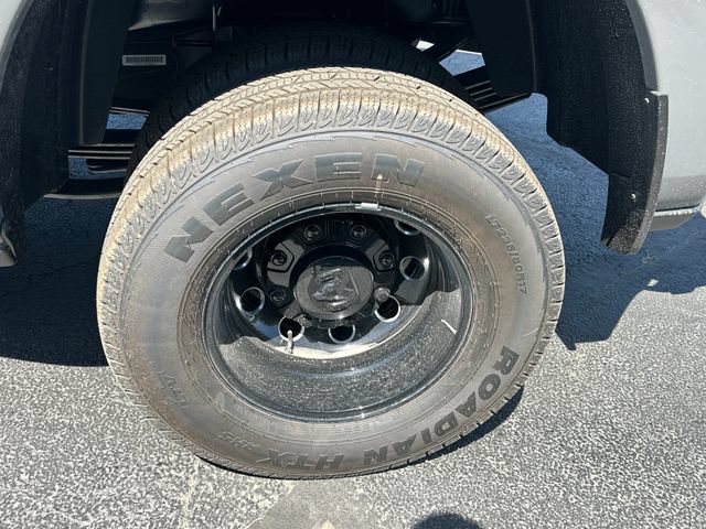New 2026 RAM 3500 Big Horn AWD/4WD image 24