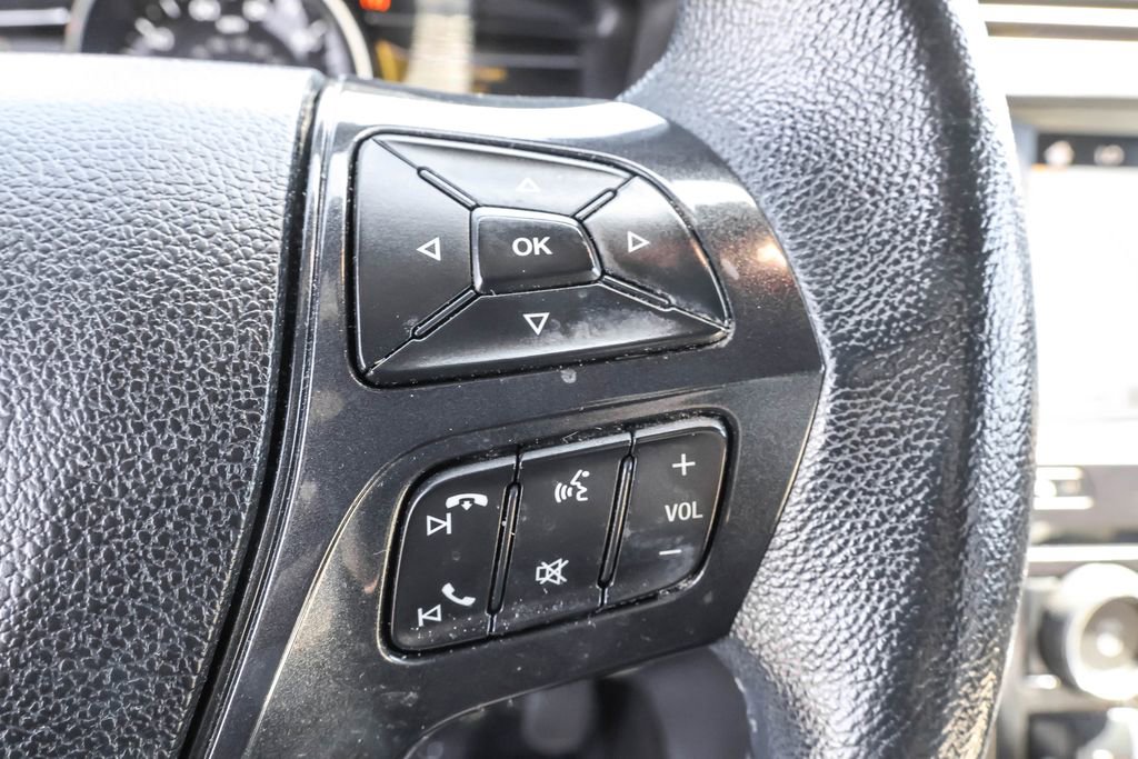 Used 2018 Ford Explorer XLT w/ Equipment Group 202A AWD/4WD image 26