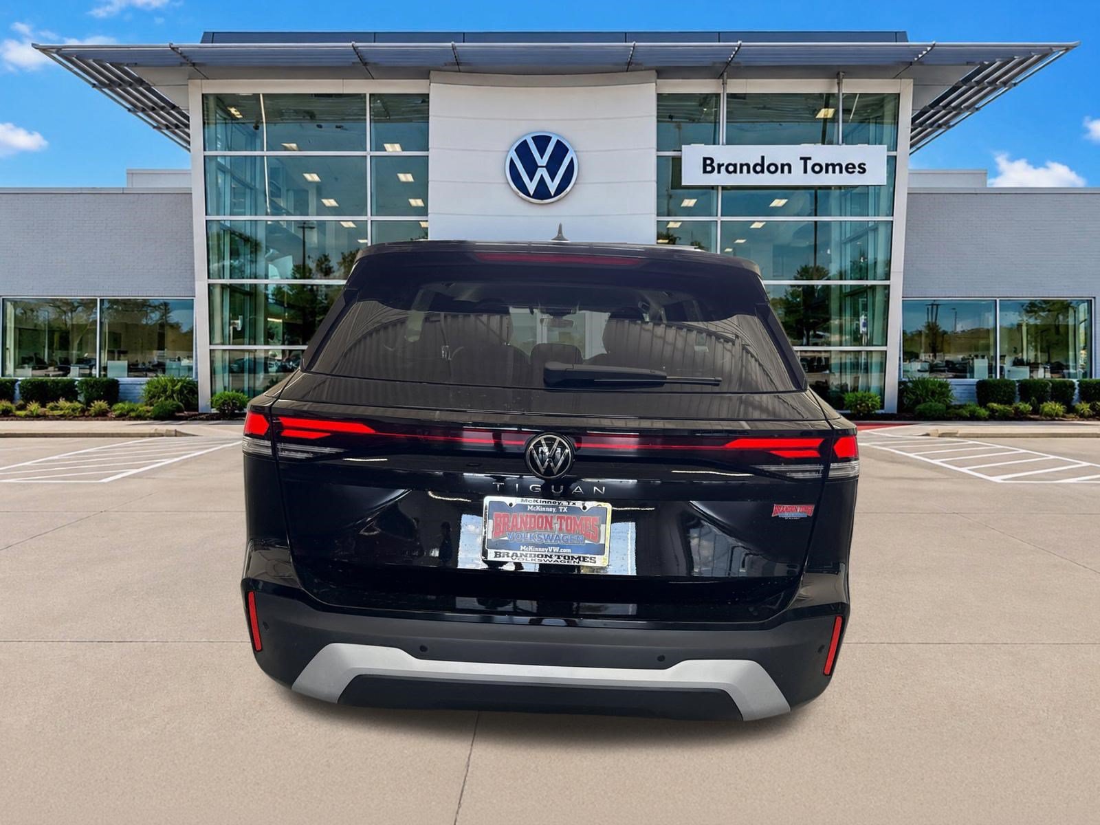 New 2026 Volkswagen Tiguan S FWD image 4