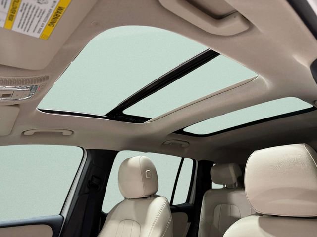 Used 2022 Mercedes-Benz GLB 250 4MATIC w/ Premium Package Lite image 22