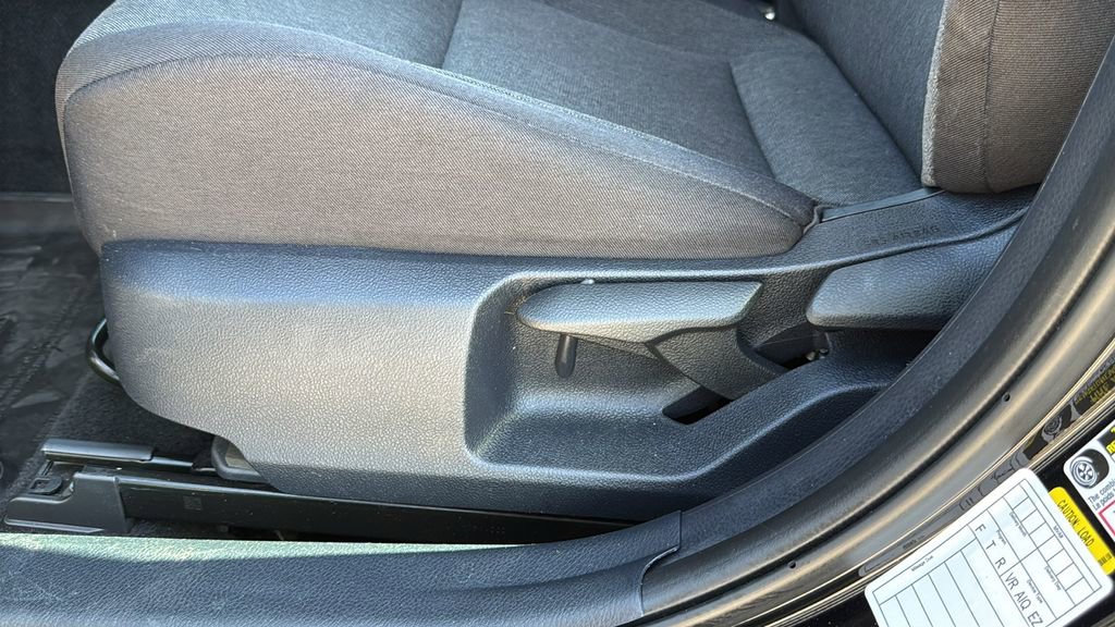 Used 2025 Toyota Camry LE image 11