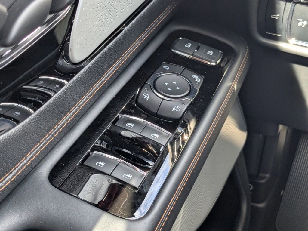 New 2025 Lincoln Aviator Black Label w/ Black Label Special Edition image 28