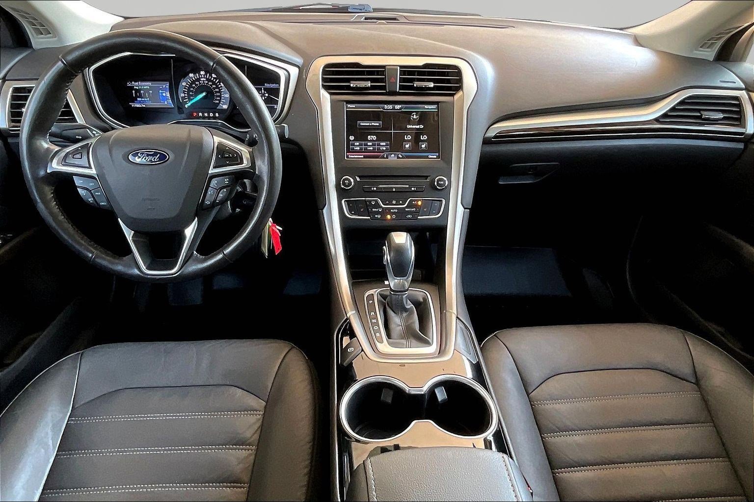 Used 2016 Ford Fusion SE w/ Equipment Group 202A FWD image 7