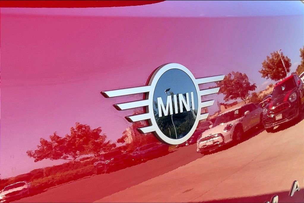 Certified 2025 MINI Cooper Countryman S w/ Comfort Package Max image 33