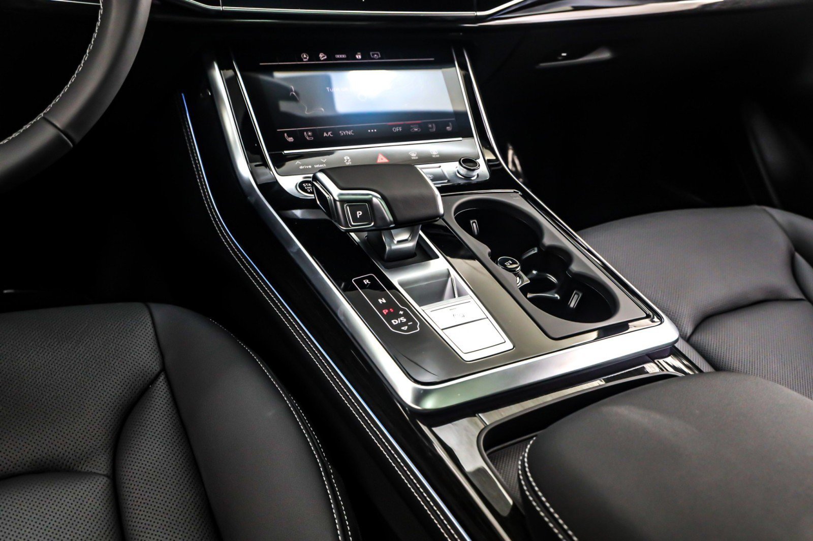 New 2026 Audi Q8 Premium Plus AWD/4WD image 6