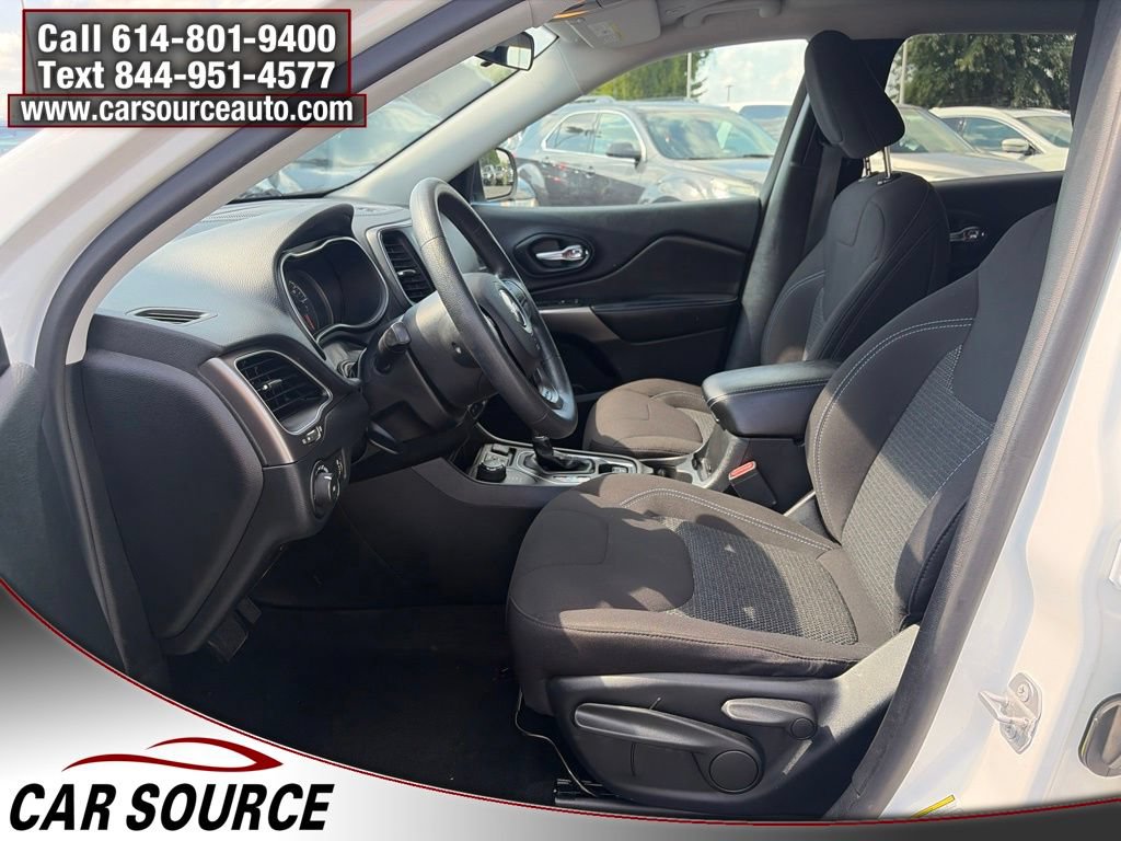 Used 2019 Jeep Cherokee Latitude w/ Popular Appearance Group AWD/4WD image 14