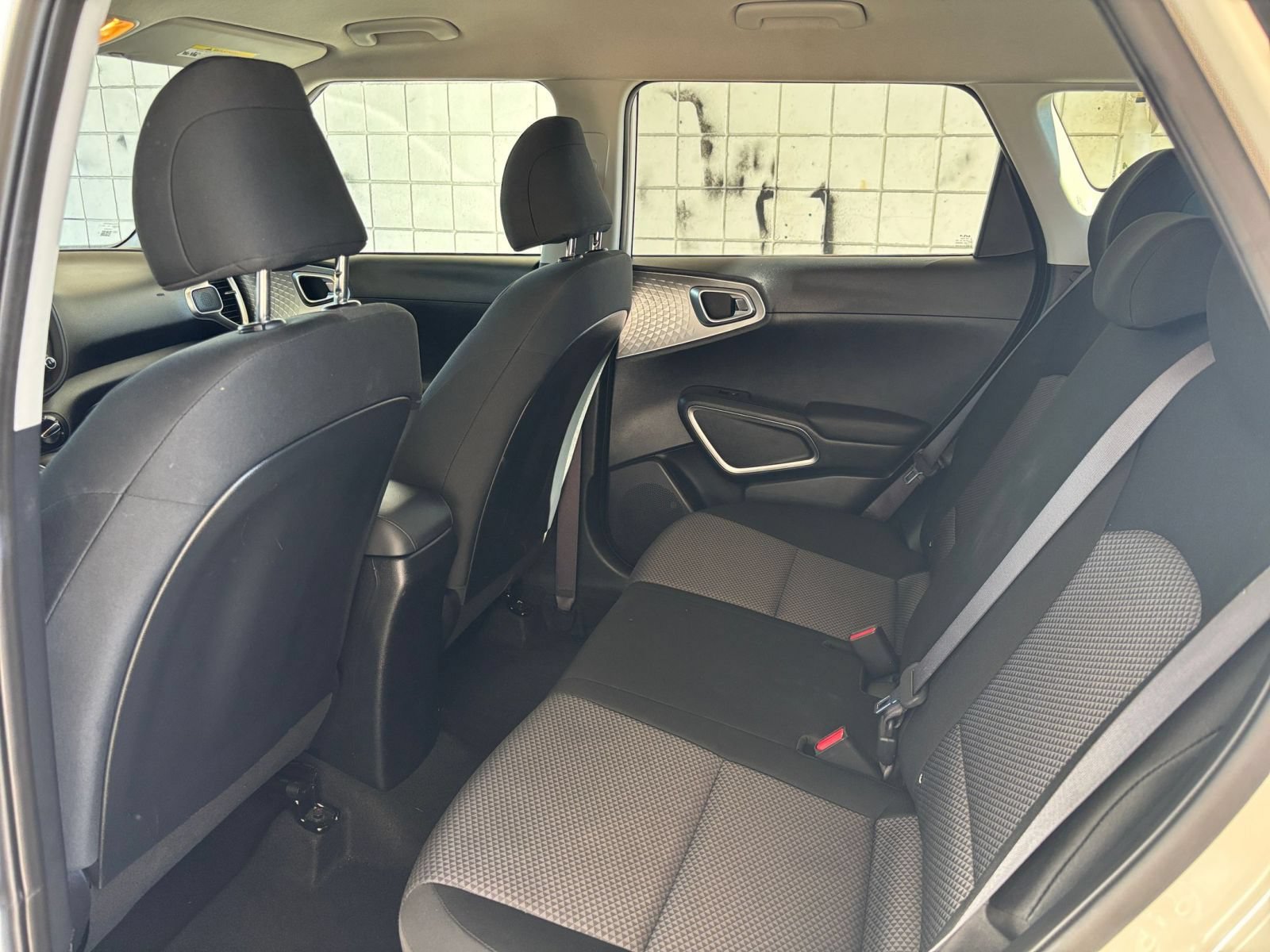 Used 2025 Kia Soul LX w/ LX Technology Package FWD image 22