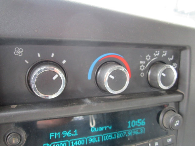 Used 2015 Chevrolet Express 2500 RWD image 16