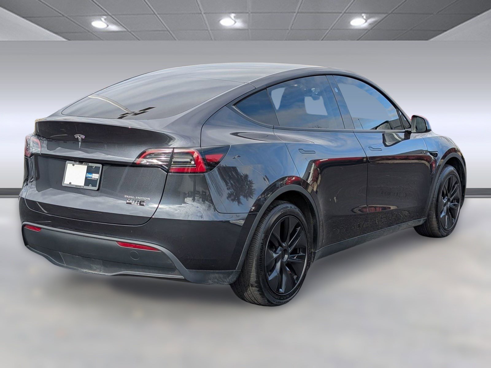 Used 2025 Tesla Model Y Long Range image 9