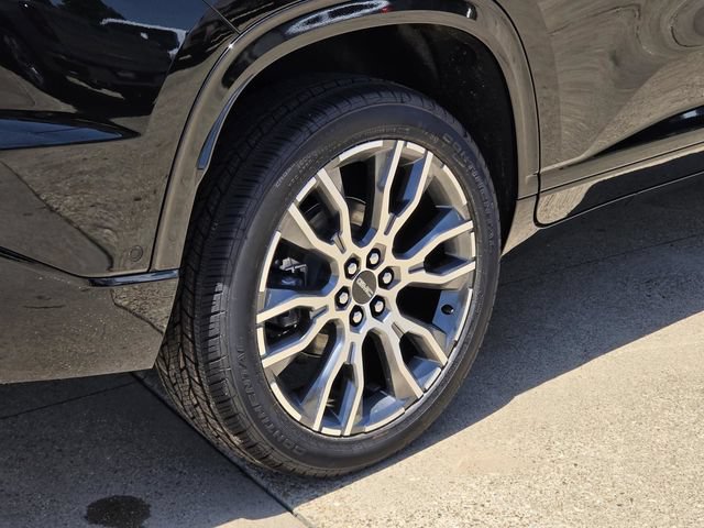 New 2026 GMC Acadia Denali Ultimate w/ LPO, Floor Liner Package AWD/4WD image 8