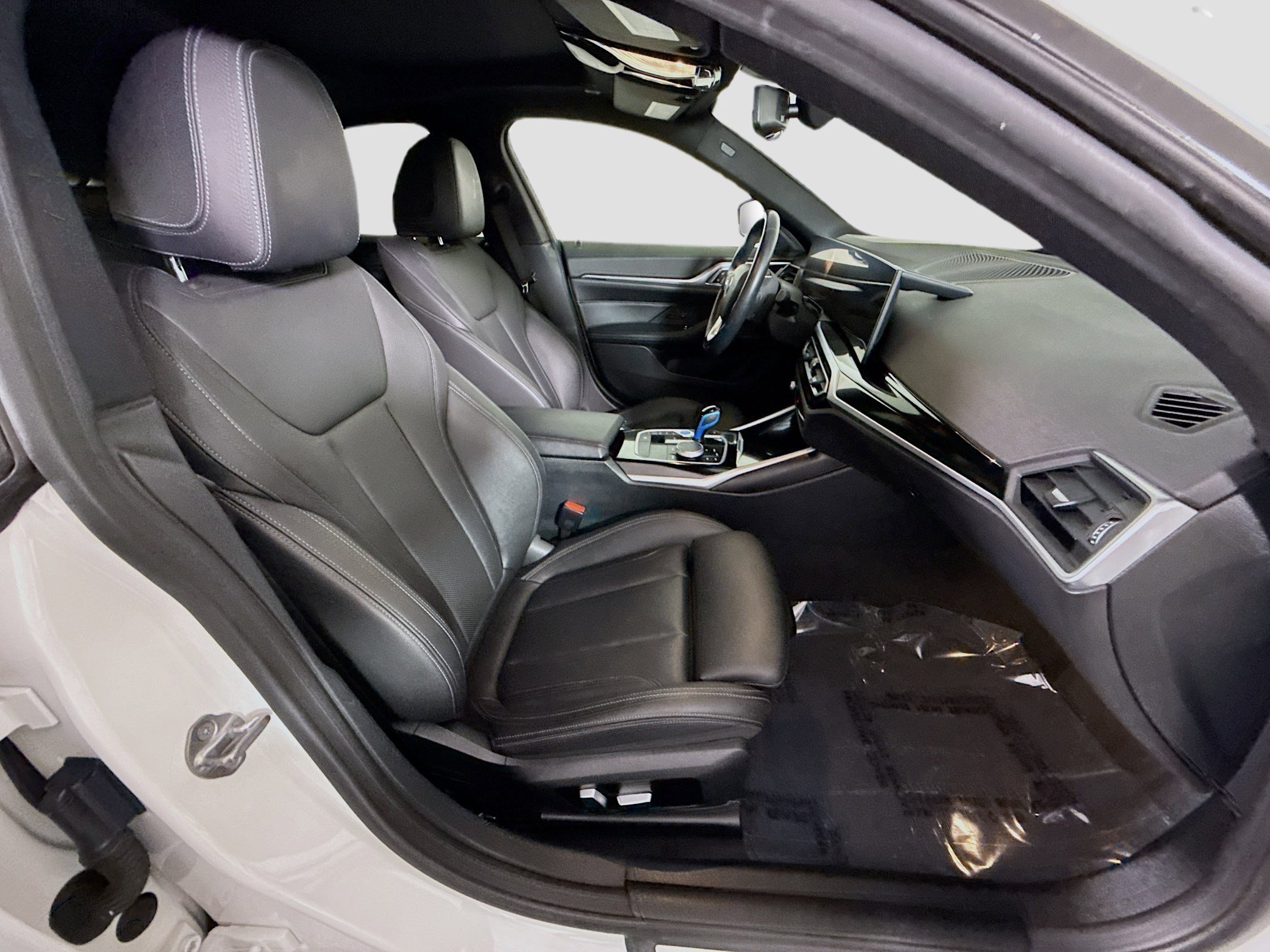 Used 2023 BMW i4 eDrive40 RWD image 29