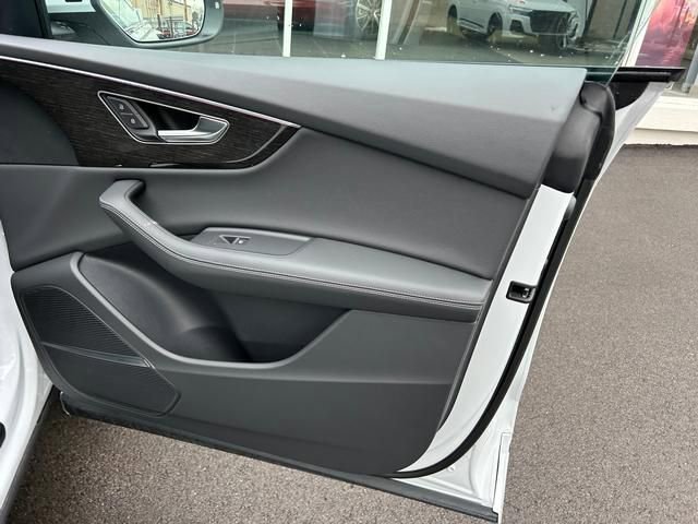 New 2026 Audi Q8 Premium Plus image 25