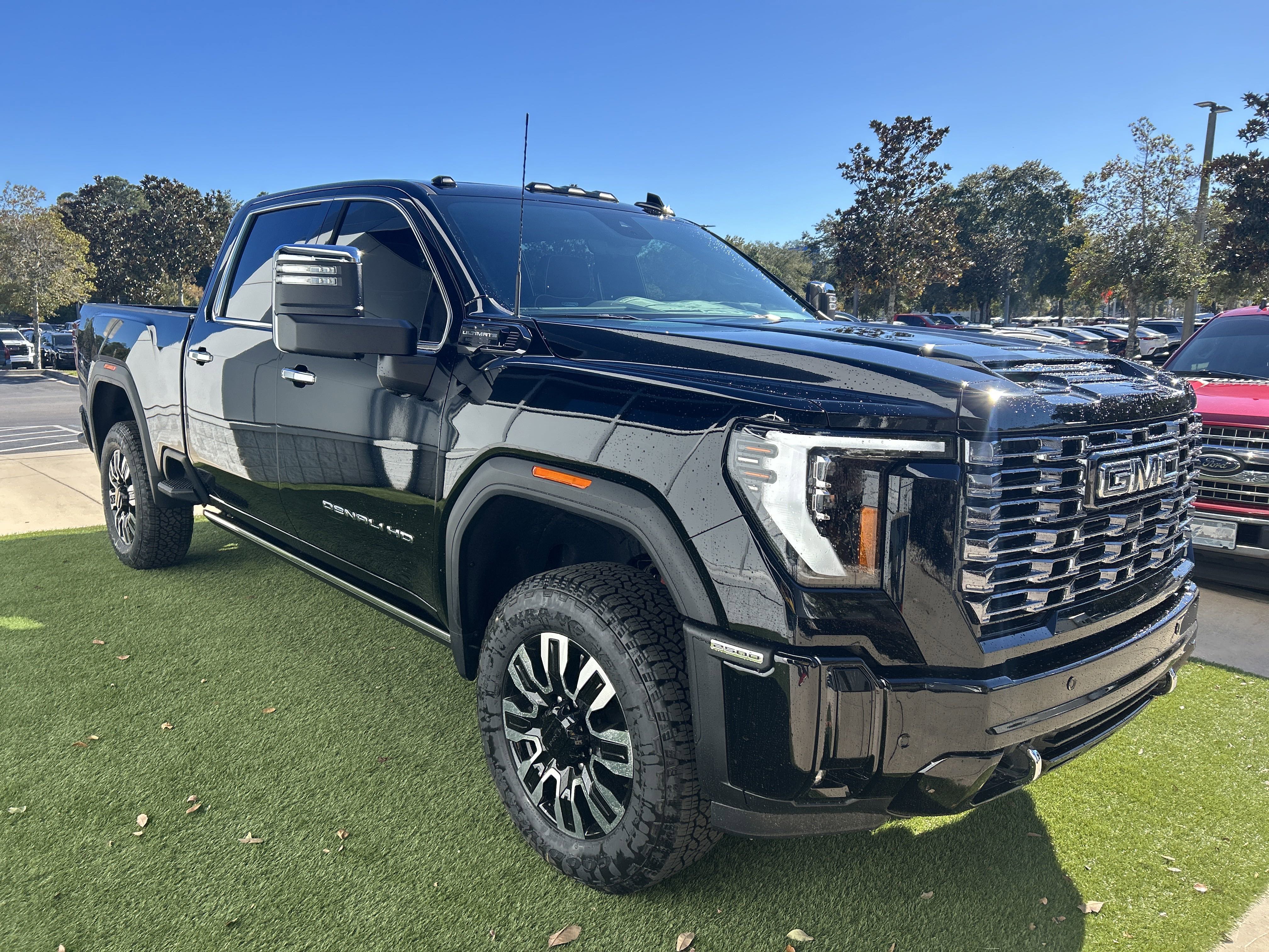 New 2026 GMC Sierra 2500 Denali Ultimate image 3