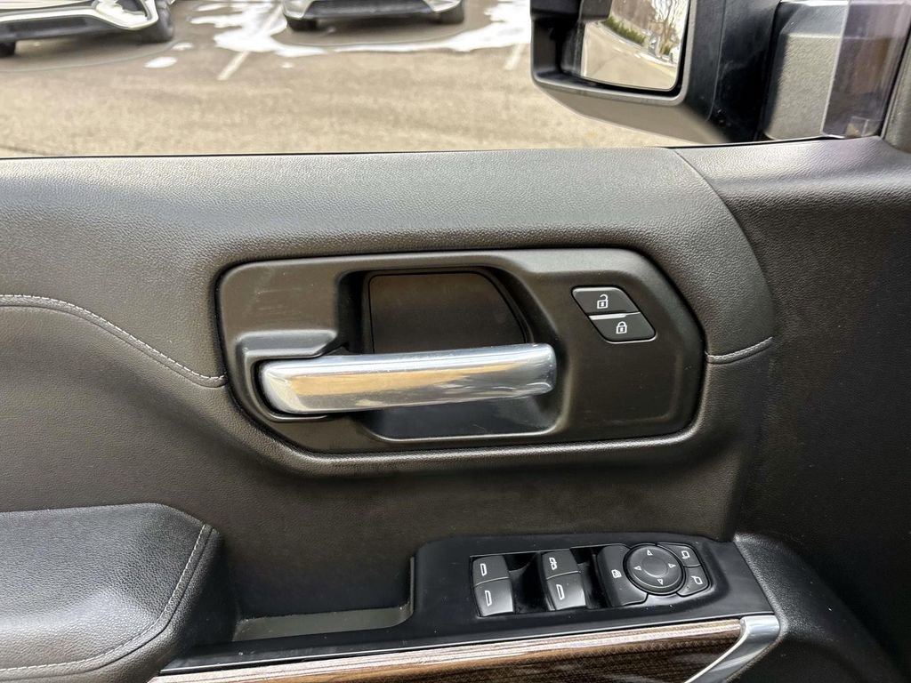 Used 2020 Chevrolet Silverado 1500 LT Trail Boss image 12