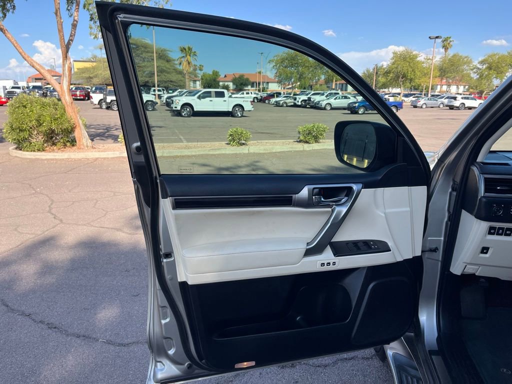 Used 2023 Lexus GX 460 Premium image 22