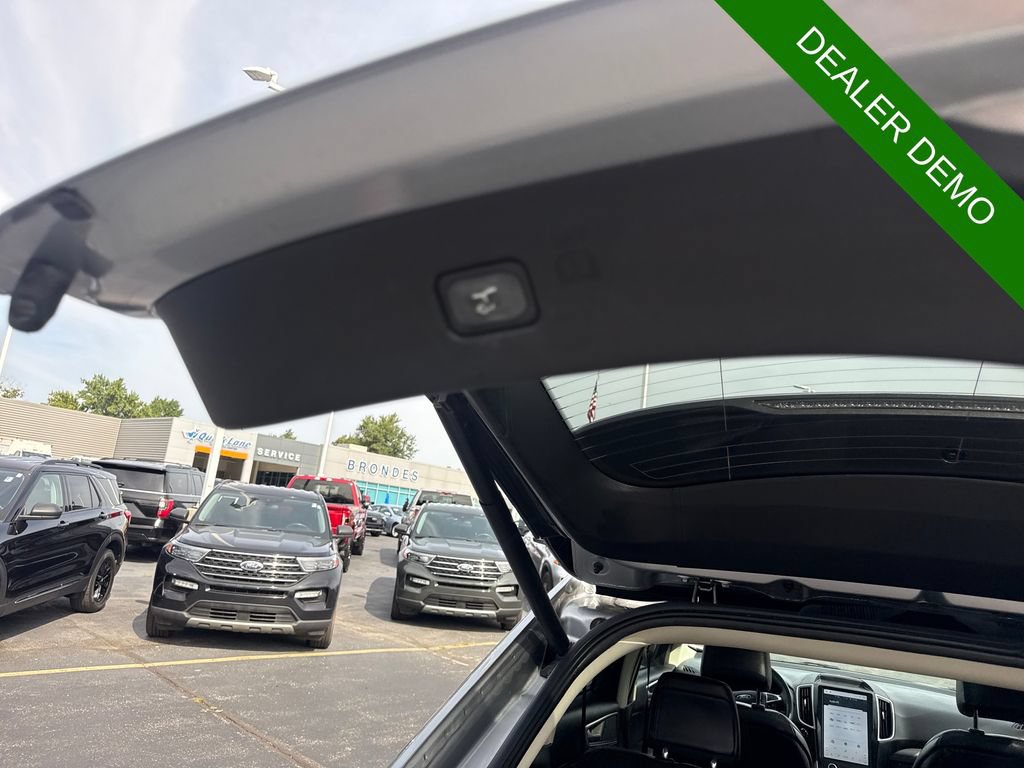 Used 2023 Ford Edge SEL AWD/4WD image 12