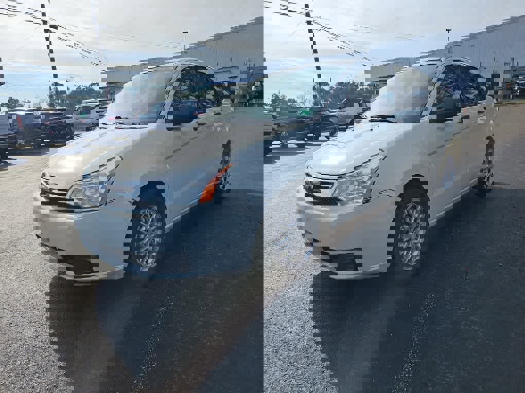 Used 2011 Ford Focus SE image 7