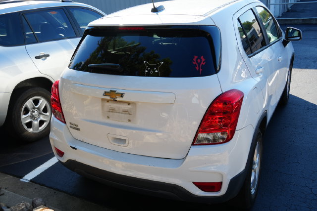 Used 2019 Chevrolet Trax LS w/ Tint and Cruise Package FWD image 16