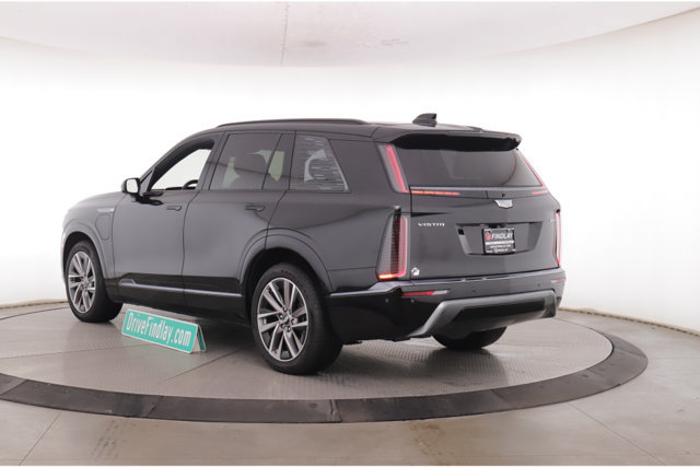 Used 2026 Cadillac Vistiq Sport w/ LPO, Floor Liner Package AWD/4WD image 8
