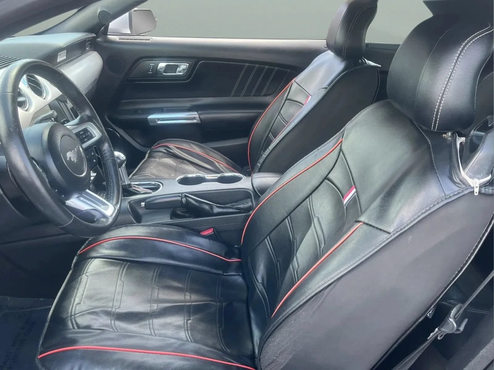 Used 2016 Ford Mustang Premium RWD image 10