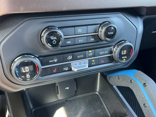 Used 2023 Ford Bronco Outer Banks AWD/4WD image 32