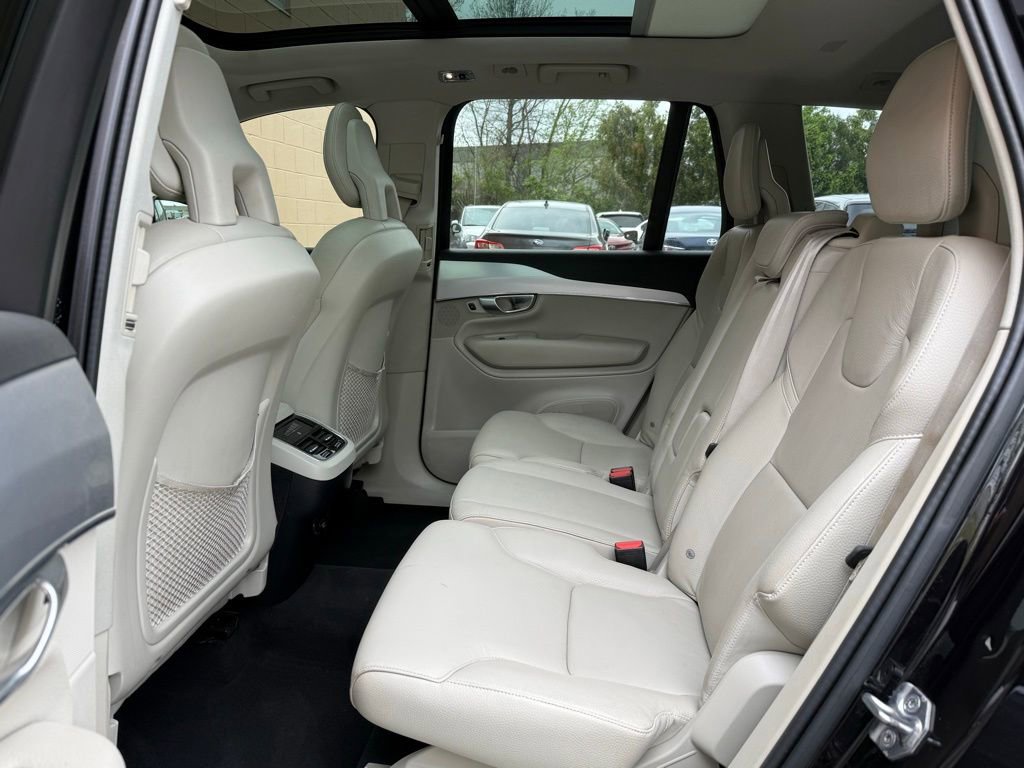 Used 2018 Volvo XC90 T5 Momentum w/ Convenience Package AWD/4WD image 17