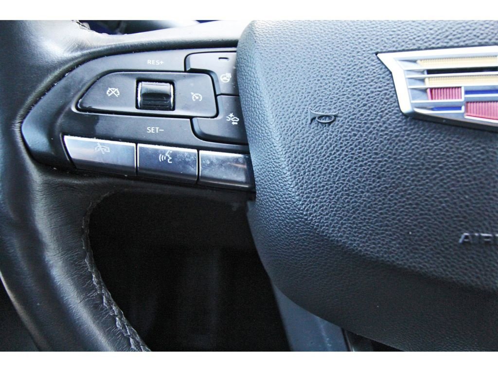 Used 2024 Cadillac XT4 Luxury w/ Cold Weather Package image 15