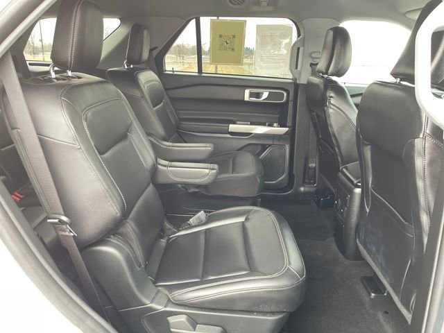 Used 2023 Ford Explorer XLT w/ Equipment Group 202A image 33