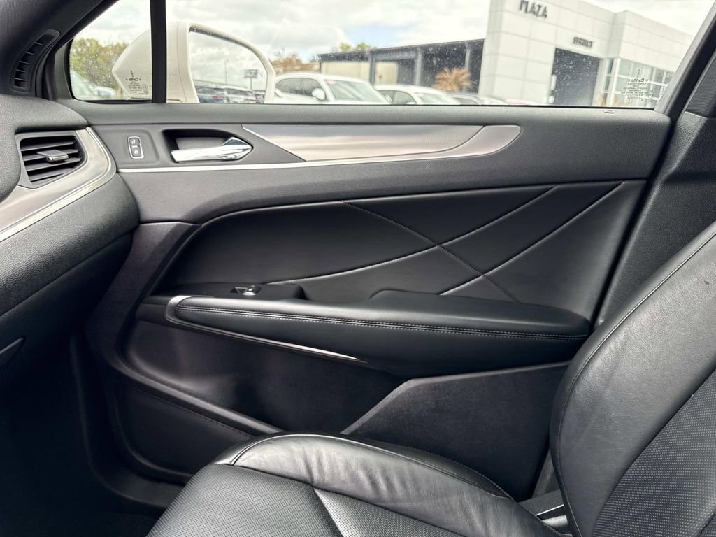 Certified 2019 Lincoln MKC Reserve w/ MKC Technology Package image 22