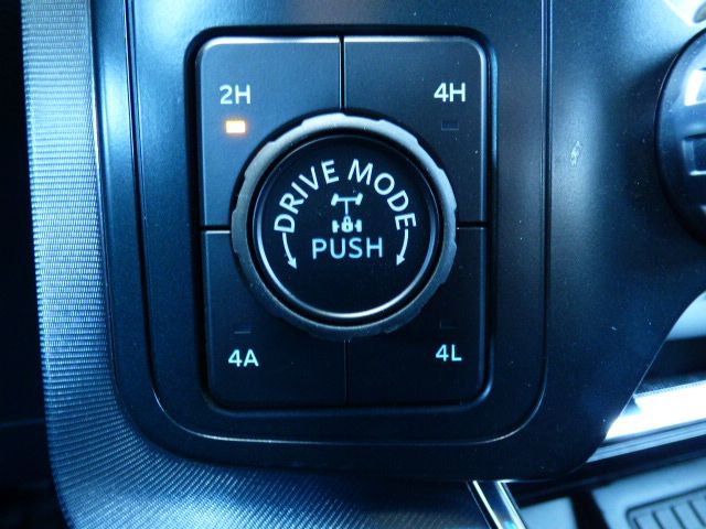 Used 2025 Ford F150 Platinum w/ FX4 Off-Road Package AWD/4WD image 35