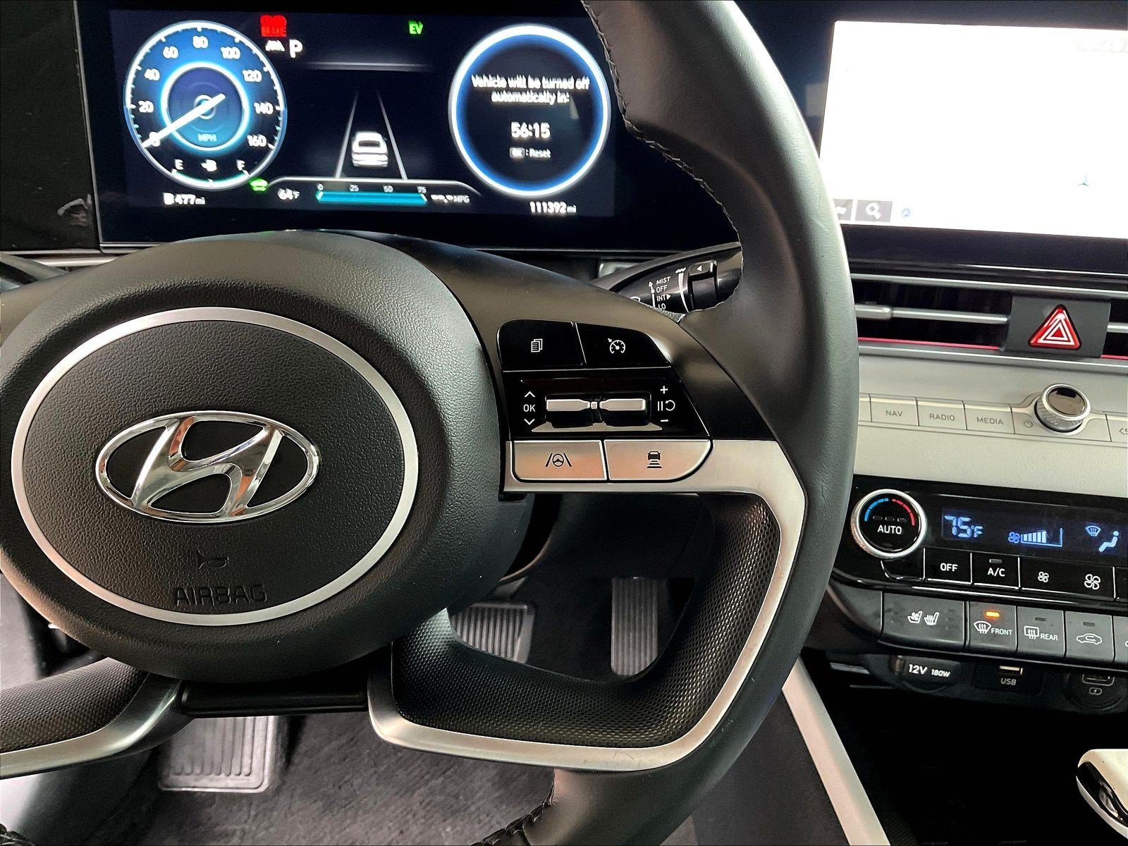Used 2023 Hyundai Elantra Limited FWD image 11